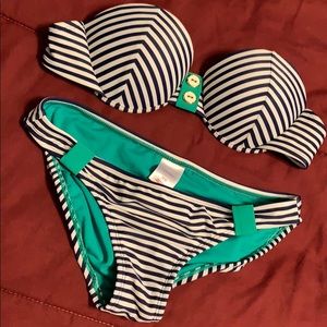 Strapless bikini